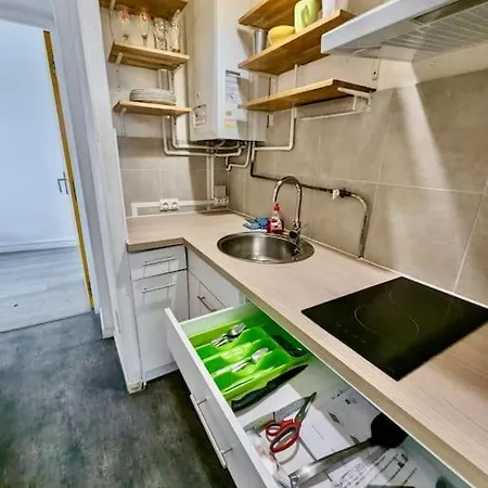 Superbe - Centre & Equipee Avec Wifi *