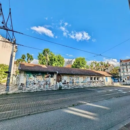 Superbe - Centre & Equipee Avec Wifi *